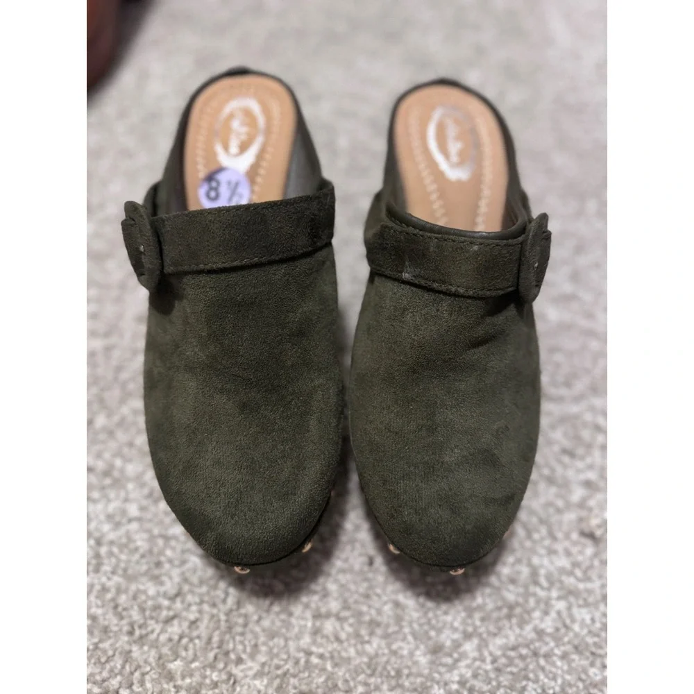 Atalina Women Olive Green Suede Clogs Size 8.5 Wooden Heel Studded Buckle - Picture 3 of 6
